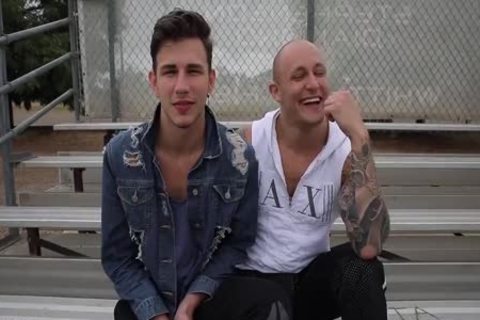 Trevor Laster & Küper Ryan - Küper receives pounded Down