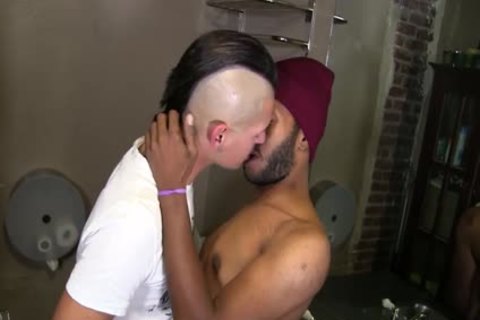 Roberto Gaucho & Matheus Axel - raw In Brazil