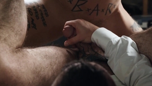 MEN.com: Muscled american wants hard pounding