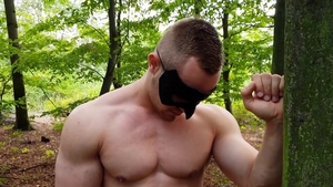 Maskurbate - Muscle Woody gets a buzz out of hard nailining