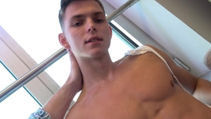 EastBoys - Amateur Tommy massage outdoors